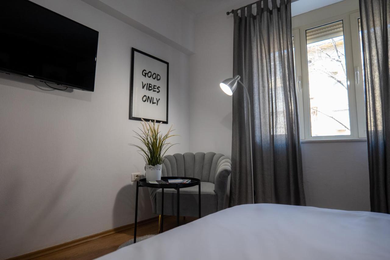Skanderbeg Square App - The Nest Tirana Buitenkant foto